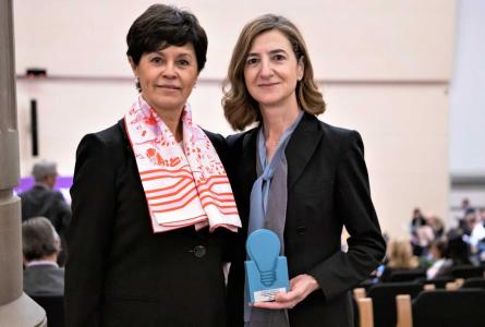 ra. Antonia Solvas, secretaria del Consejo Rector de ASISA-Lavinia y delegada en Barcelona; y la Dra. María Tormo, directora de Planificación y Desarrollo de ASISA